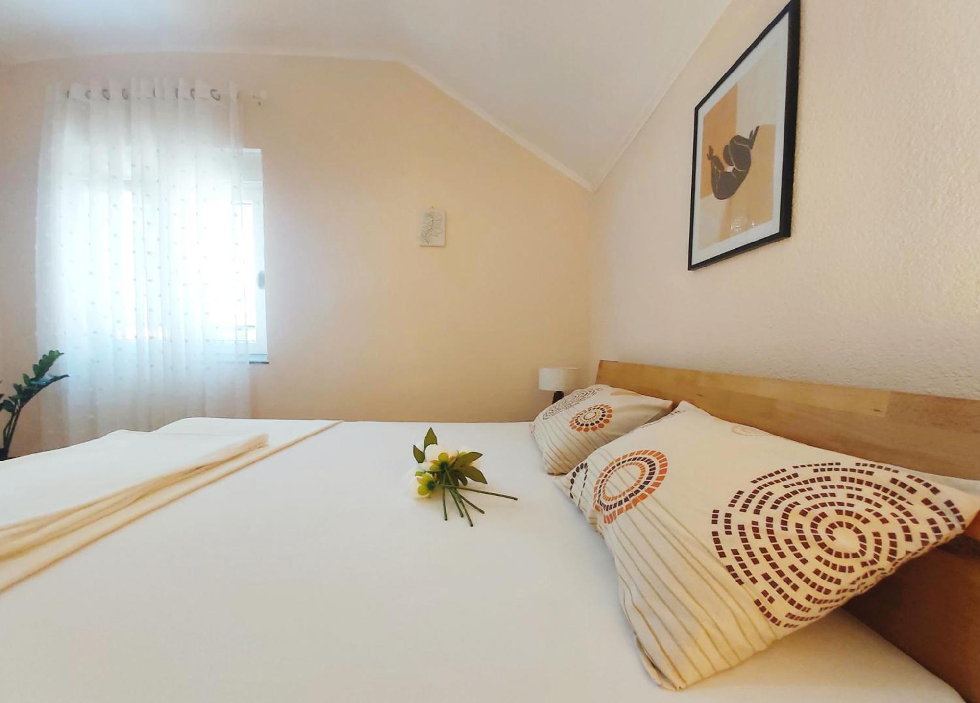 Zara Apartment With Terrace Near Old Town Mostar Exterior photo