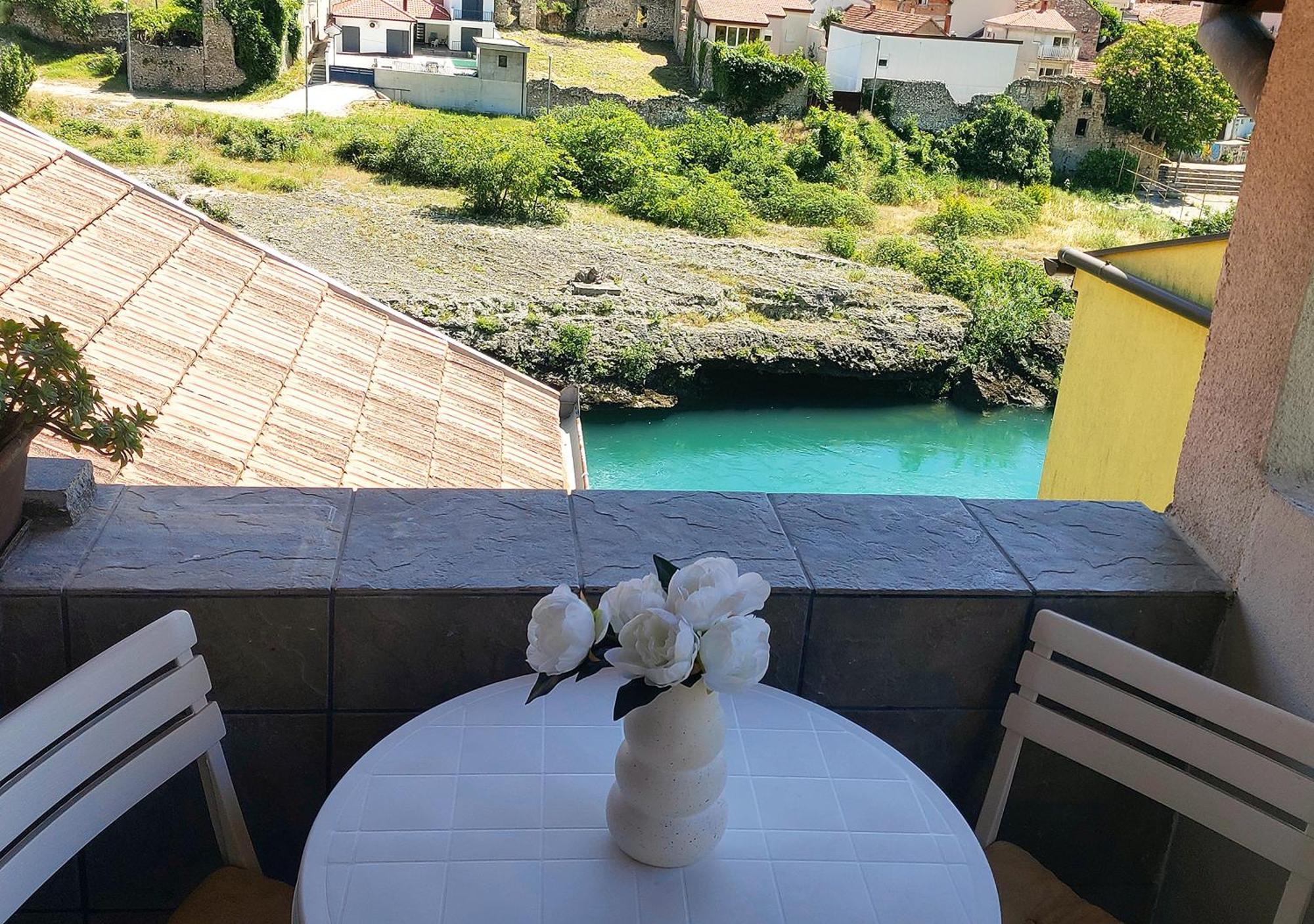 Zara Apartment With Terrace Near Old Town Mostar Exterior photo